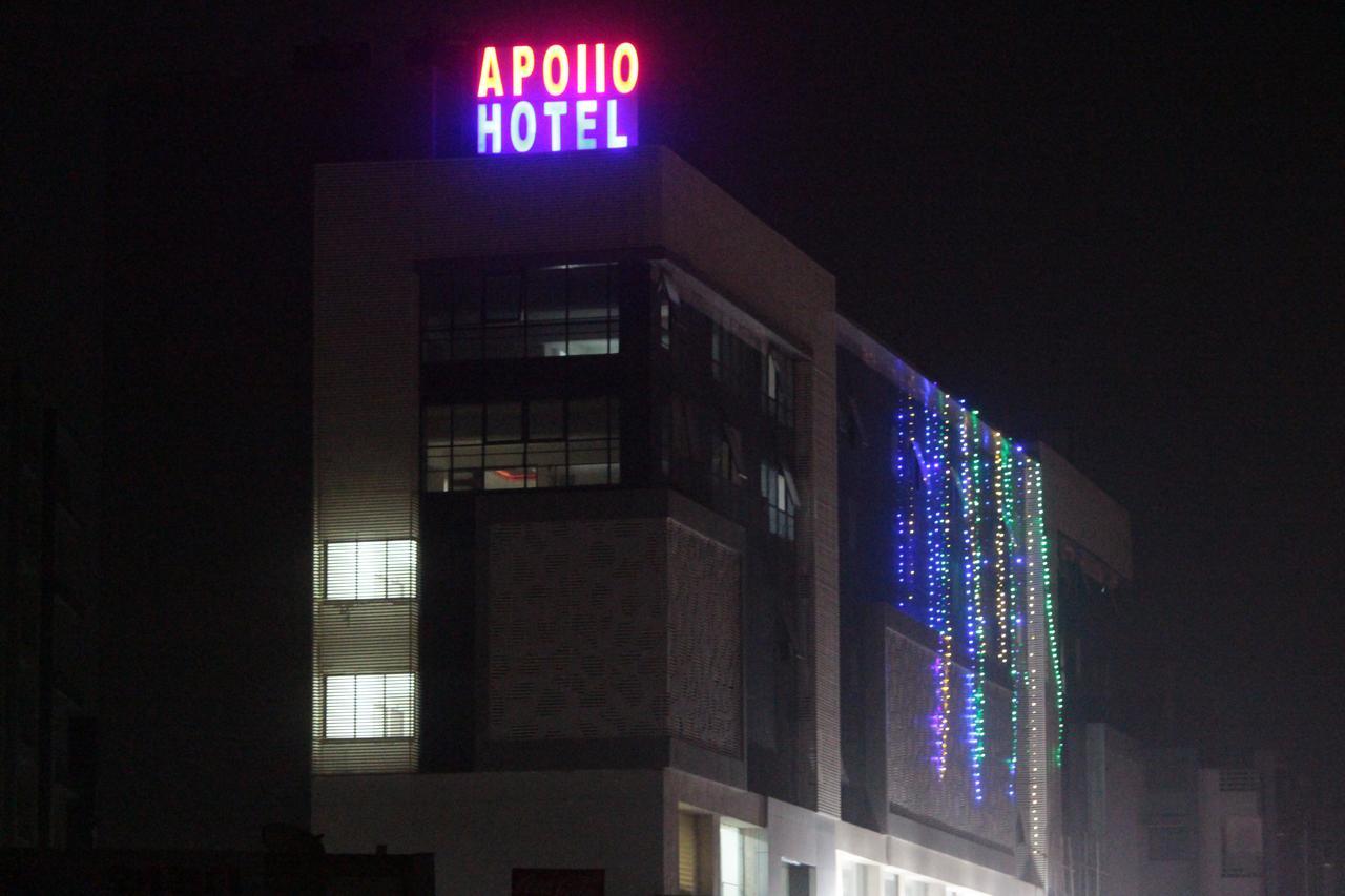 Apollo Hotel Ahmedabad Exterior foto